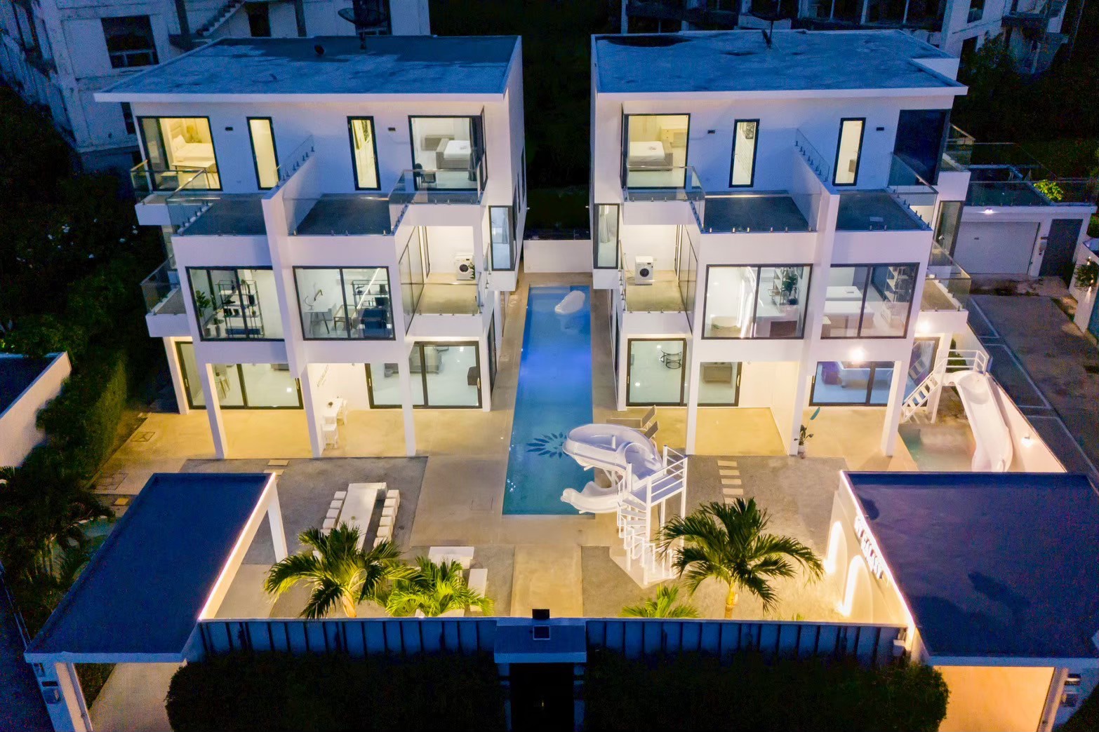 Galaxy Pool Villa บ้านที่กลางคืน สวยกว่ากลางวัน